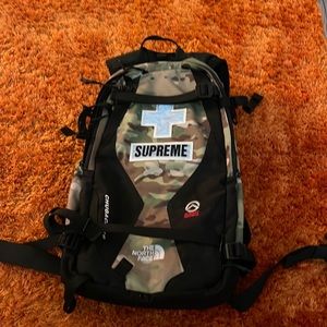 Authentic SUPREME mountain back pack. Never used.Pristine Condition